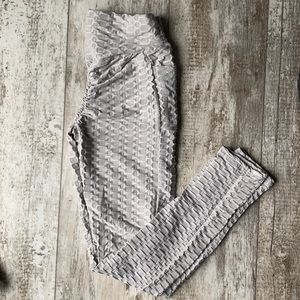 NEW | High Waisted Scrunch Booty Legging